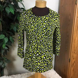 Jones New York large yellowish green black and white animal print top ribbed